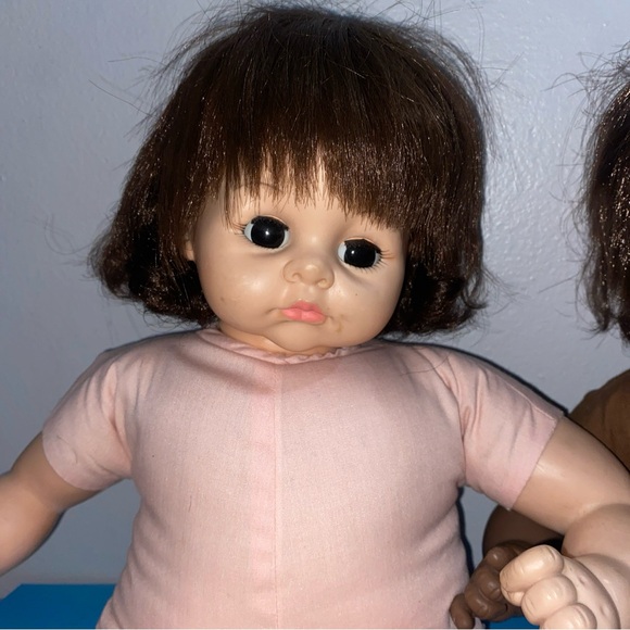 Two vintage madame Alexander dolls year 77,&65 19” - Picture 12 of 13